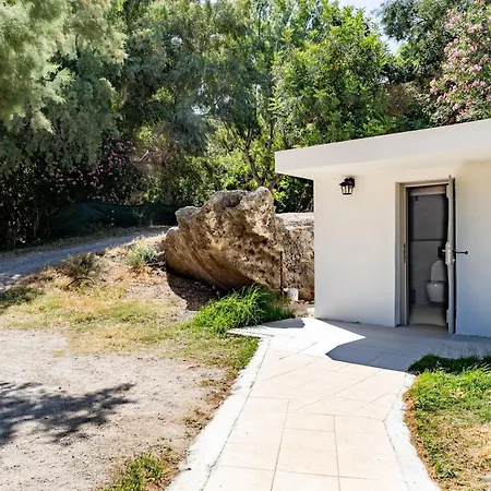 West Nest Caravan مكان تخييم